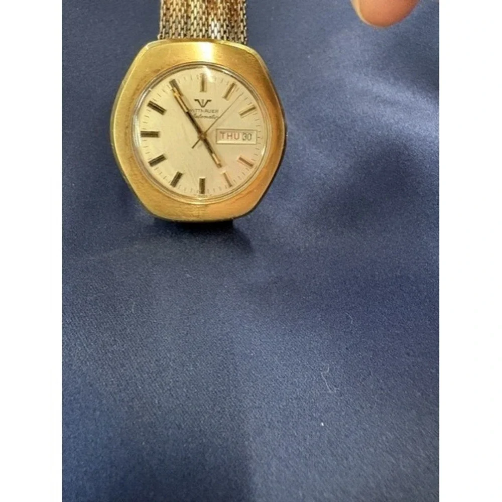 Vintage Wittnauer Automatic Gold Tone Mesh Bracelet Day Date Watch